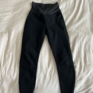 Gap full panel skinny maternity black jeans